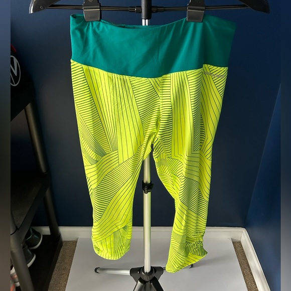 Brooks Pants - Brooks leggings. Size medium.